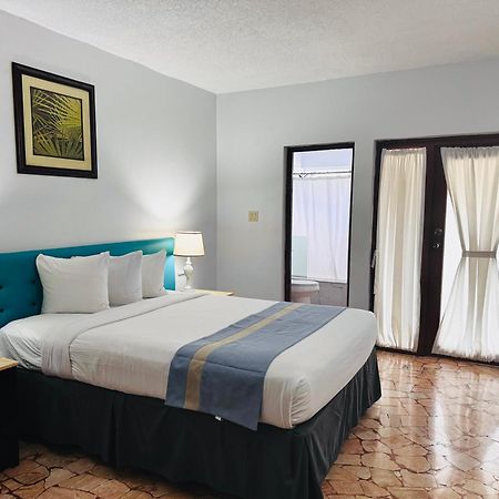 Toby'S Resort Montego Bay Exterior foto