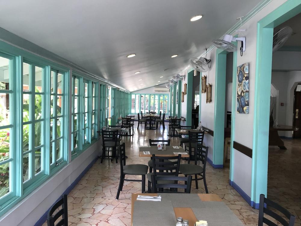 Toby'S Resort Montego Bay Exterior foto
