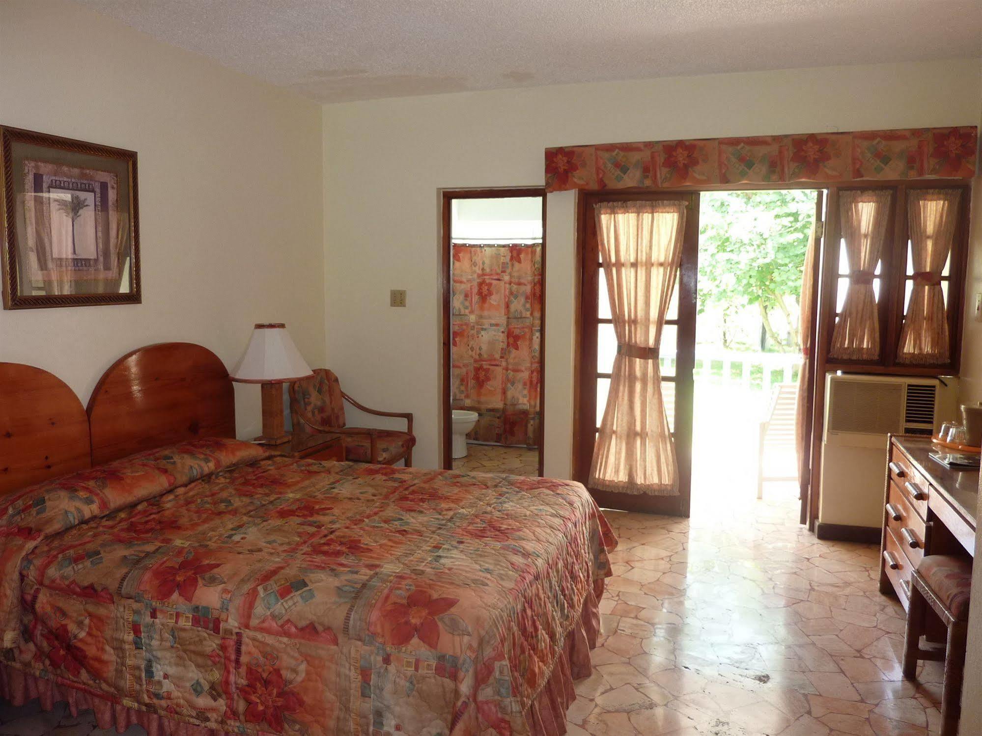 Toby'S Resort Montego Bay Exterior foto