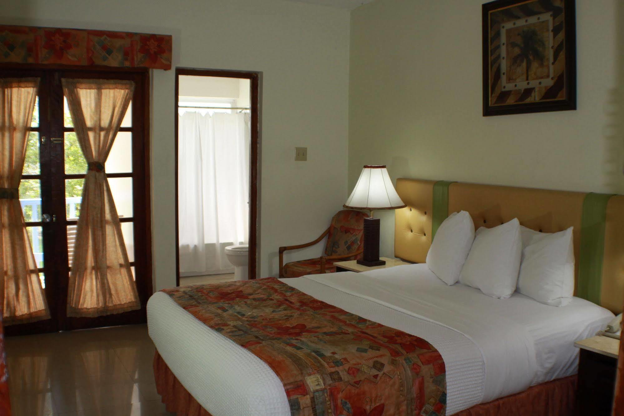 Toby'S Resort Montego Bay Exterior foto